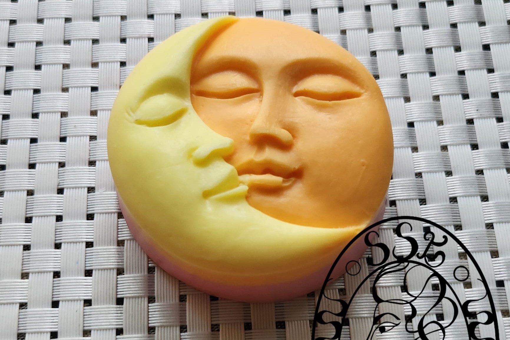 Stella’s Soap Kiss