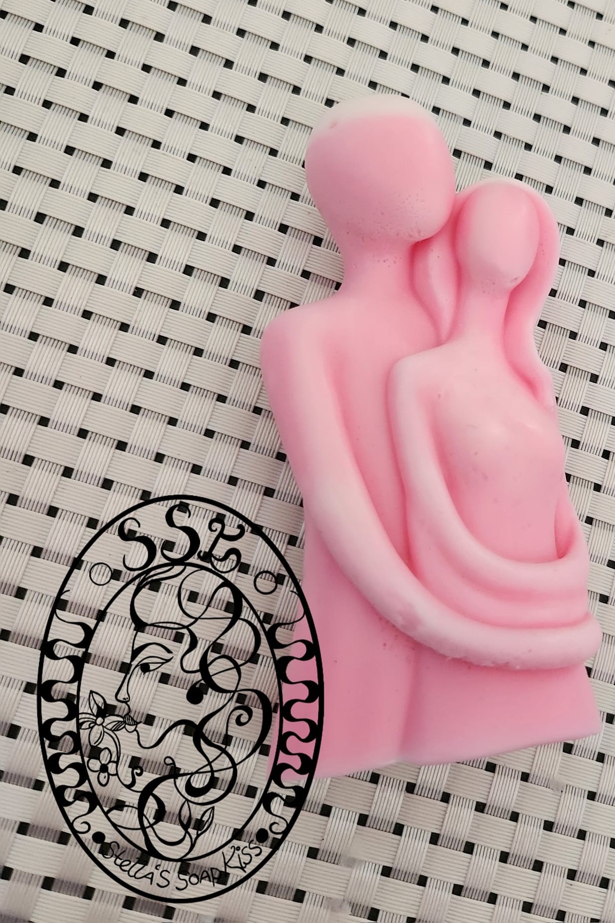 Stella’s Soap Kiss