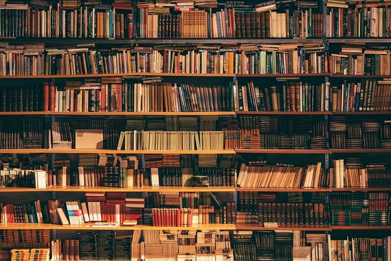 Български книги е Германия